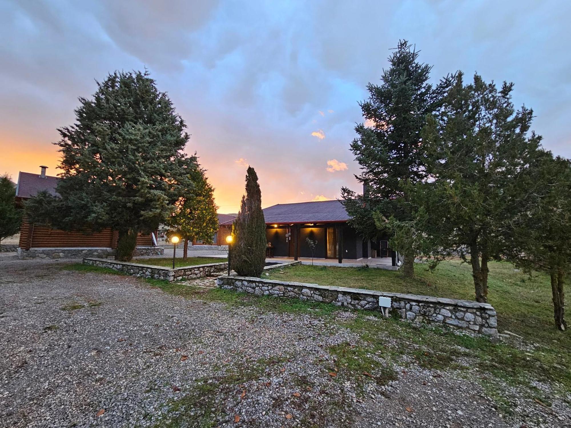 Orino Livadi Mount Villa IV Αράχωβα Εξωτερικό φωτογραφία